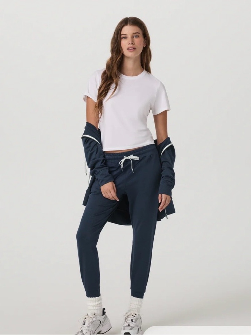 Vuori Women’s Halo Performance Hooded Jacket & Joggers Midnight Heather XS - Picture 7 of 9